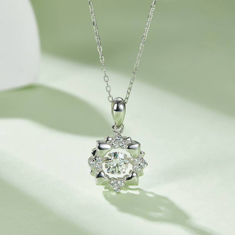 Agile Joyful S925 Silver Plated Platinum Moissanite Diamond Necklace 50 Points D-Class